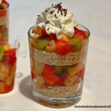 Glasses sweet tooth with fruit salad_2016